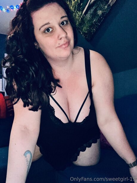 Naakte gelekte OnlyFans-foto van Sweetgirl 19