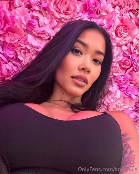Naakte gelekte OnlyFans-foto van Anadavis