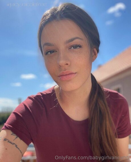 Naakte gelekte OnlyFans-foto van Babygirlvanni