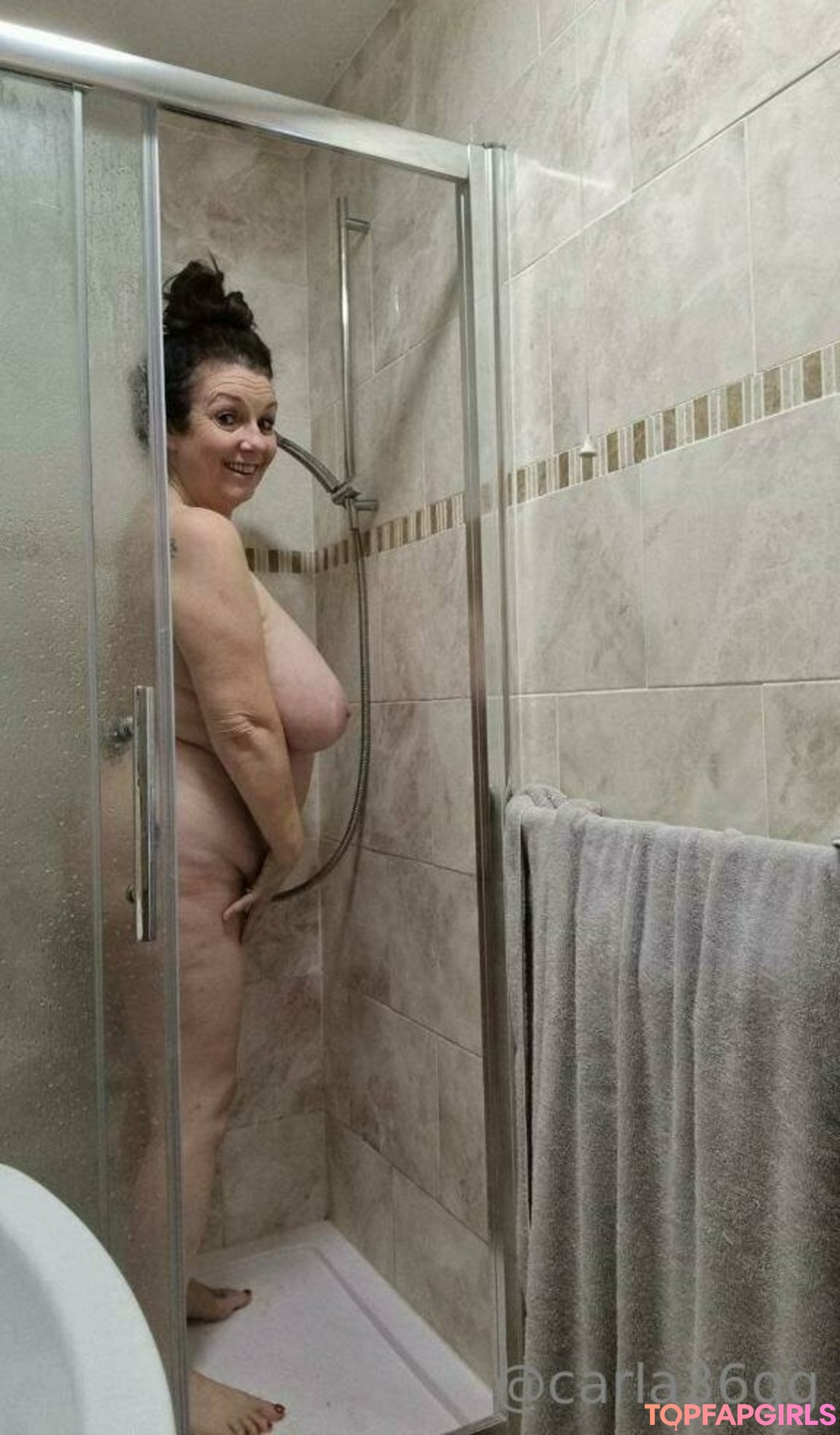 Naakte gelekte OnlyFans-foto van Carla36gg #1180
