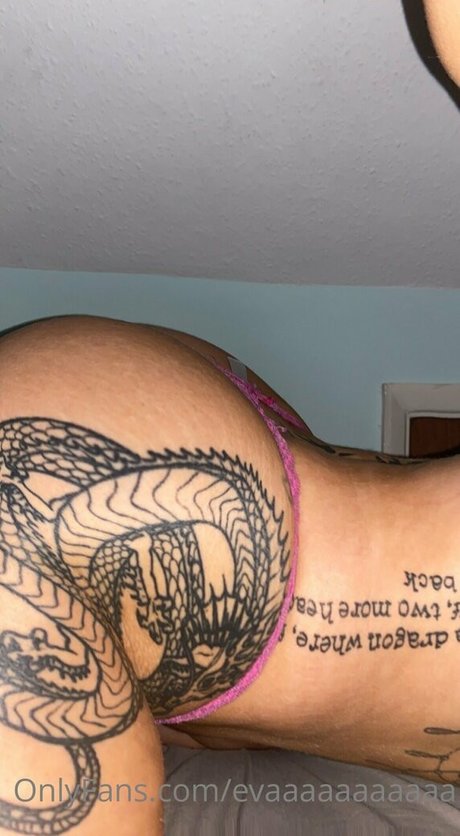 Naakte gelekte OnlyFans-foto van Eva