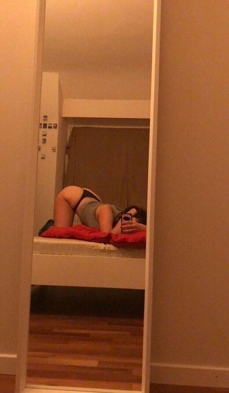 Naakte gelekte OnlyFans-foto van Oatmilk6374