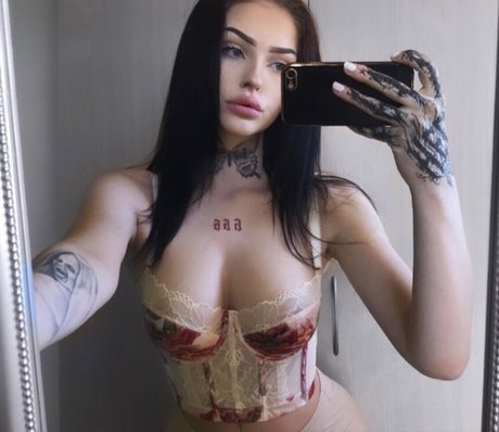 Naakte gelekte OnlyFans-foto van Lucie Brousilova