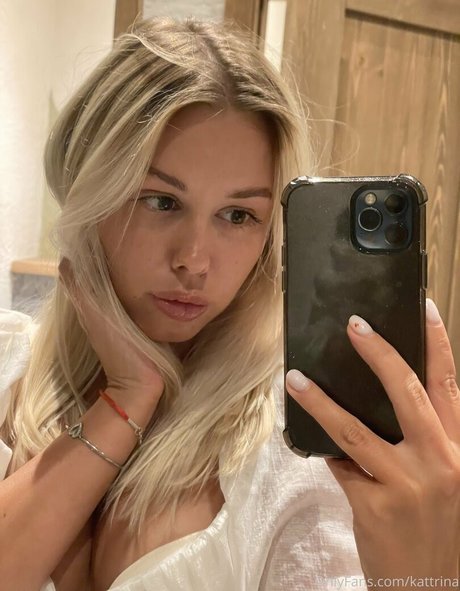 Naakte gelekte OnlyFans-foto van Kattrina