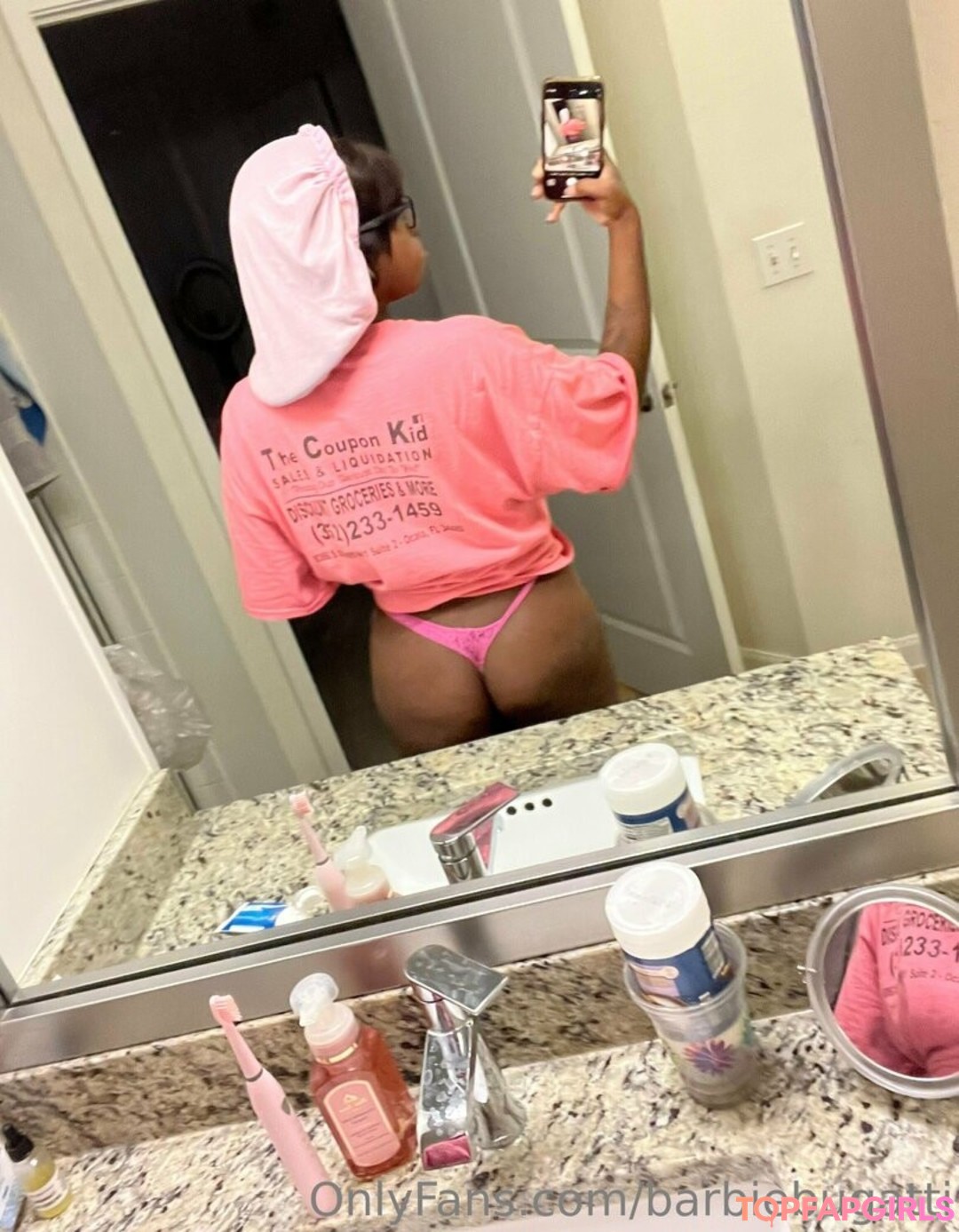 Naakte gelekte OnlyFans-foto van Barbie Bugatti #1763