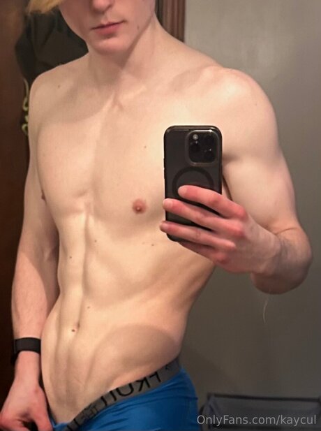 Naakte gelekte OnlyFans-foto van Kaycul