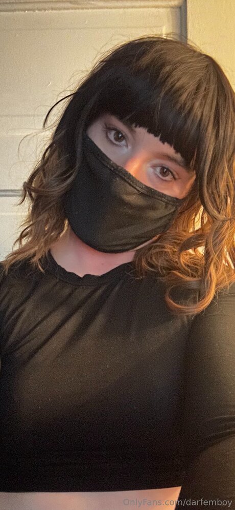 Naakte gelekte OnlyFans-foto van Darfemboy