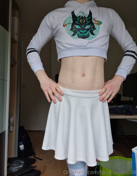 Bicuriousboi99