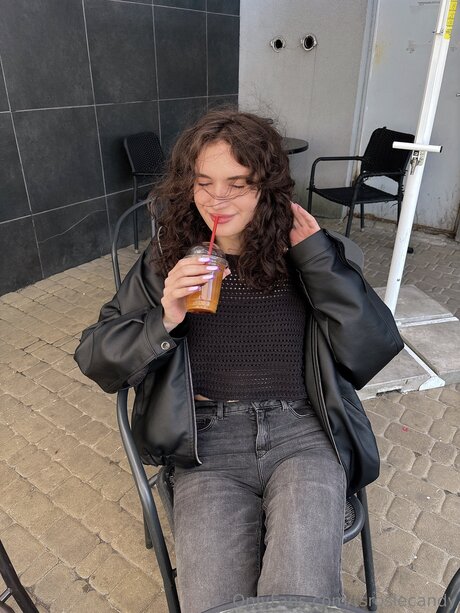 Naakte gelekte OnlyFans-foto van Tsrosiecandy