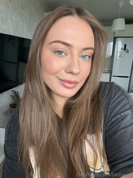 Naakte gelekte OnlyFans-foto van Tasha Xx
