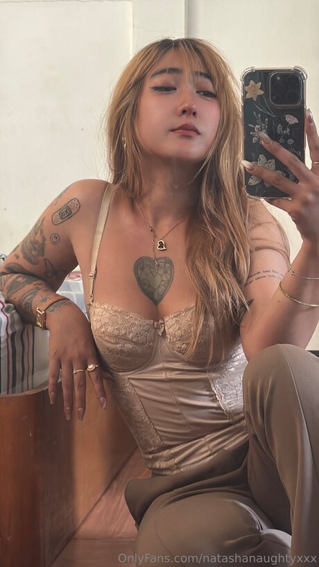 Naakte gelekte OnlyFans-foto van Natashanaughtyxxx