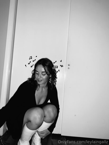 Naakte gelekte OnlyFans-foto van Leylaingallz