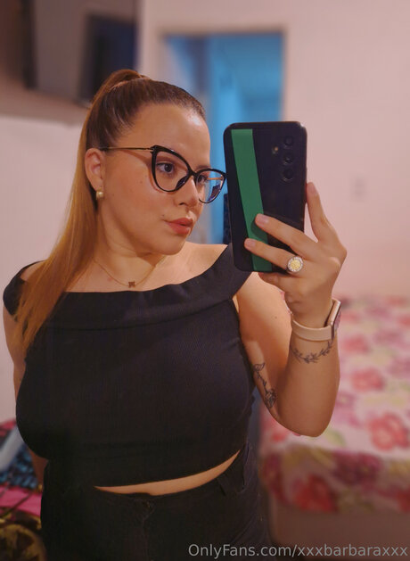 Naakte gelekte OnlyFans-foto van Xxxbarbaraxxx