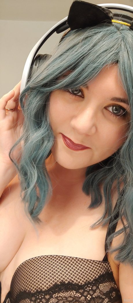 Naakte gelekte OnlyFans-foto van Lilly Tremblay