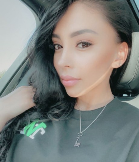 Naakte gelekte OnlyFans-foto van Alexis Love