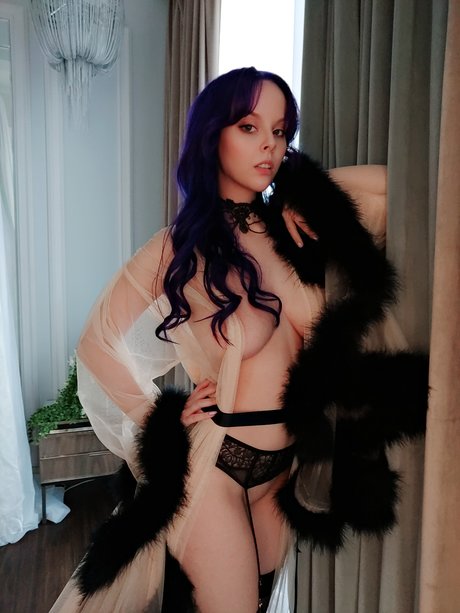Helly Valentine