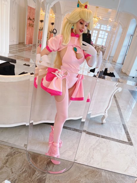 Helly Valentine