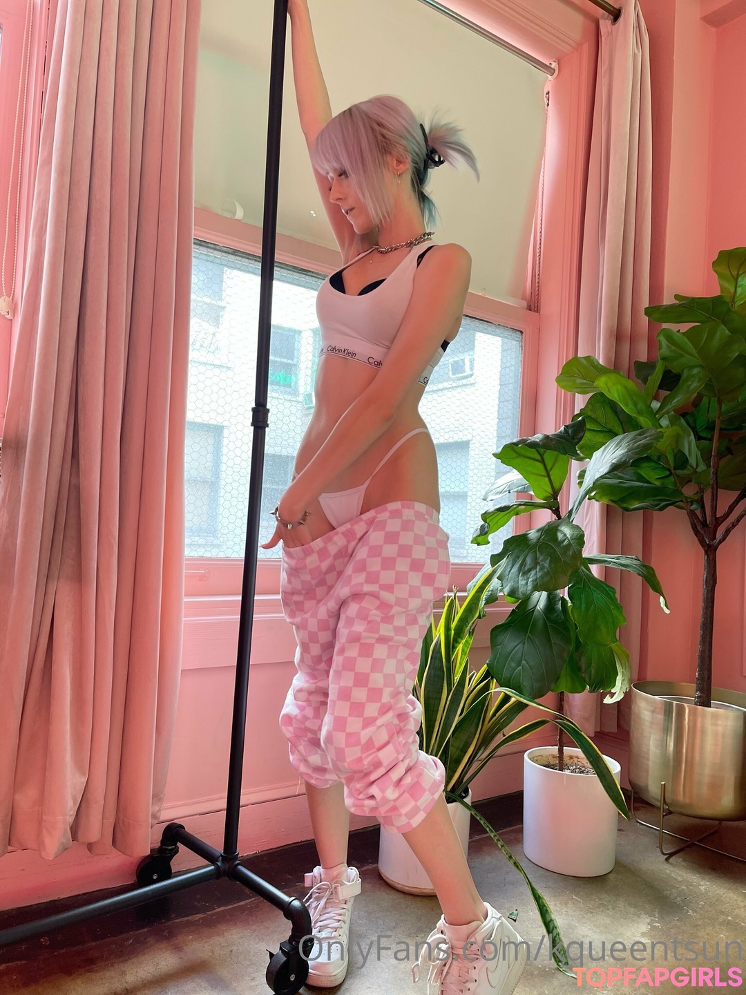 Naakte gelekte OnlyFans-foto van Emily Something #428 Naakte gelekte OnlyFans-foto van Emily Something #428