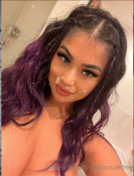 Naakte gelekte OnlyFans-foto van Nikita Cruze