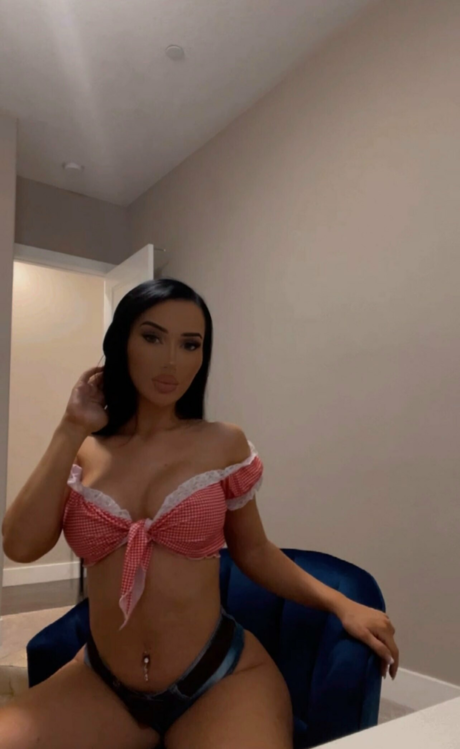 Naakte gelekte OnlyFans-foto van Rachel Keren