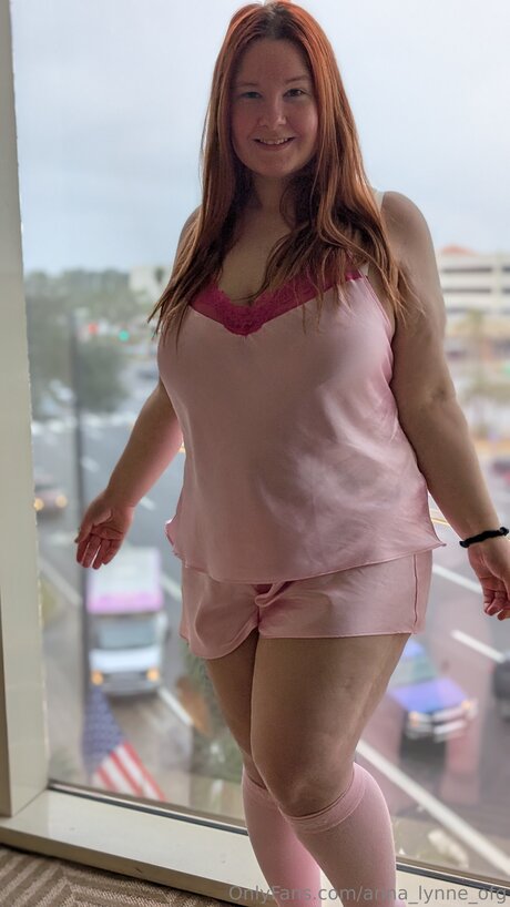 Naakte gelekte OnlyFans-foto van Anna Lynne Ofg