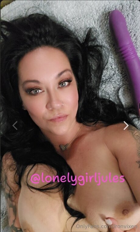 Naakte gelekte OnlyFans-foto van Ironvixen