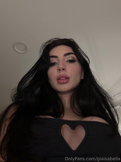 Naakte gelekte OnlyFans-foto van Giaisabella