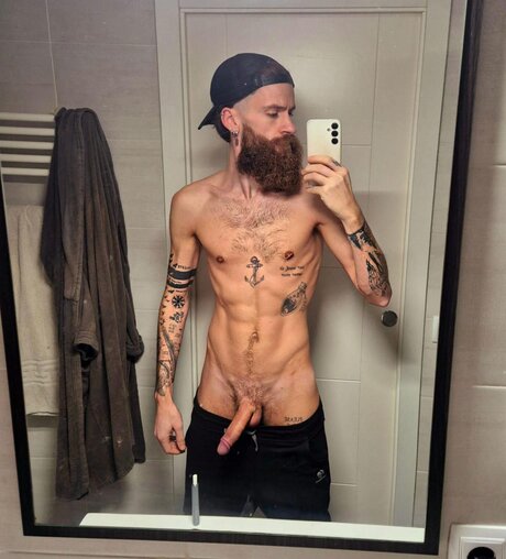 Naakte gelekte OnlyFans-foto van Freeboygym