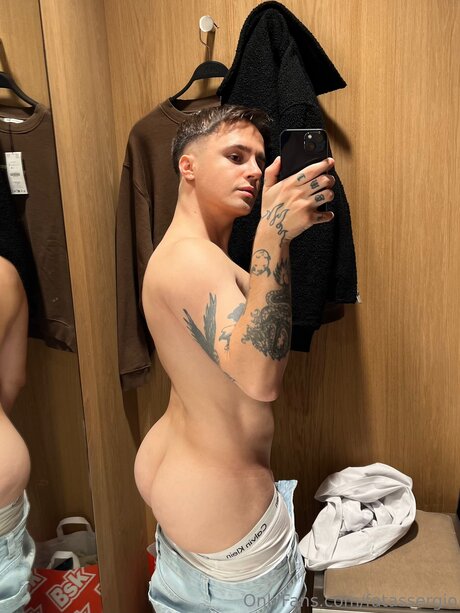 Naakte gelekte OnlyFans-foto van Fatassergio