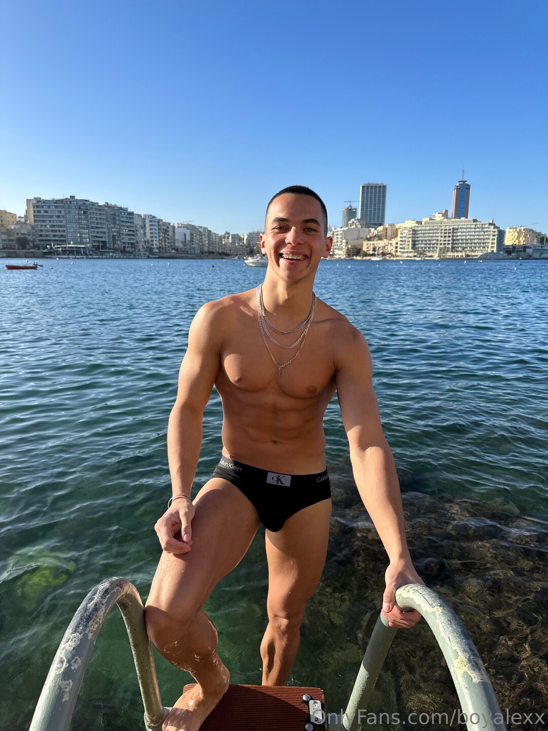 Naakte gelekte OnlyFans-foto van Boyalexx #1154