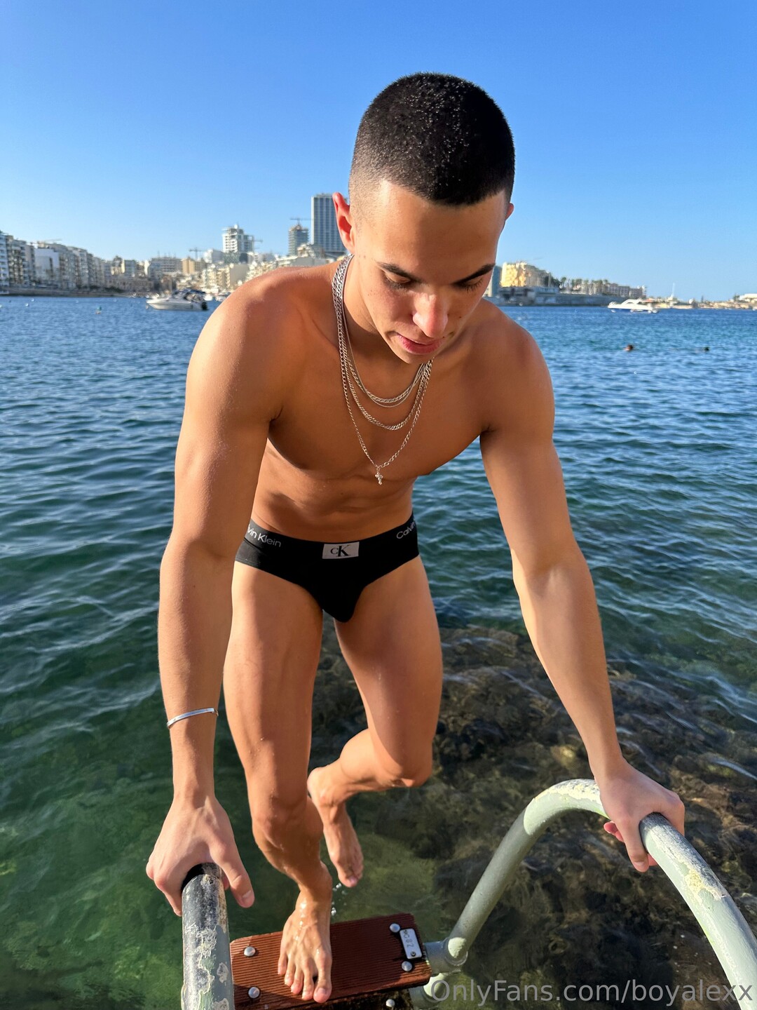 Naakte gelekte OnlyFans-foto van Boyalexx #1155