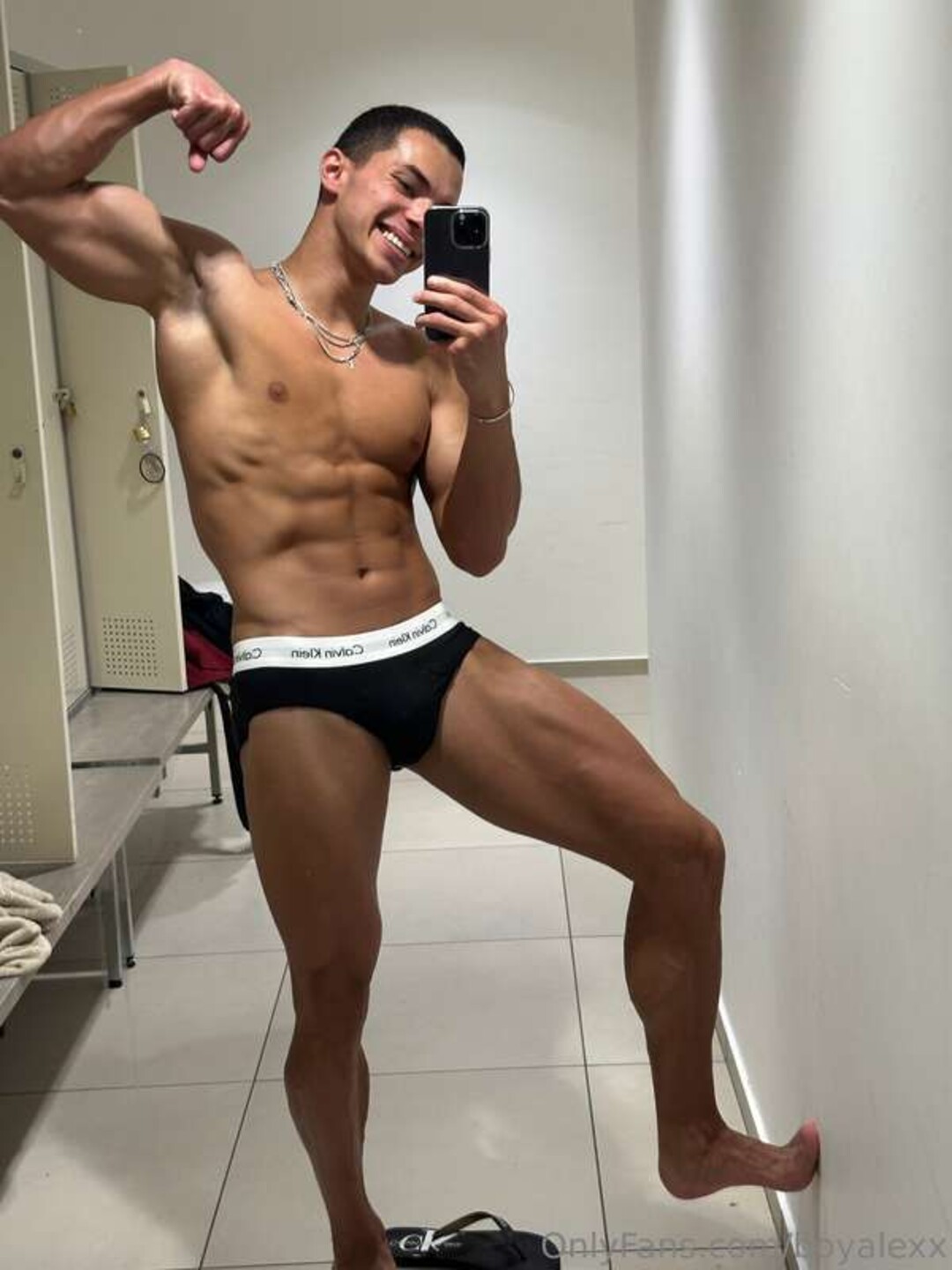 Naakte gelekte OnlyFans-foto van Boyalexx #1176