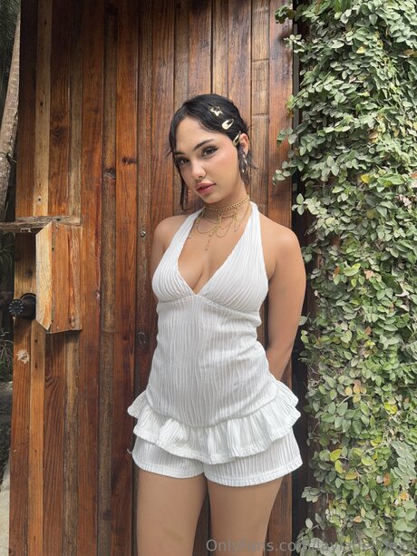 Naakte gelekte OnlyFans-foto van Layladelinexo