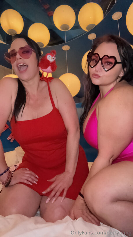 Naakte gelekte OnlyFans-foto van Bettybang
