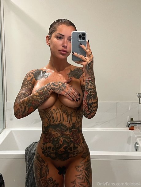 Naakte gelekte OnlyFans-foto van Laurence Berdard