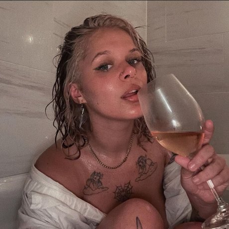 Naakte gelekte OnlyFans-foto van Smartass