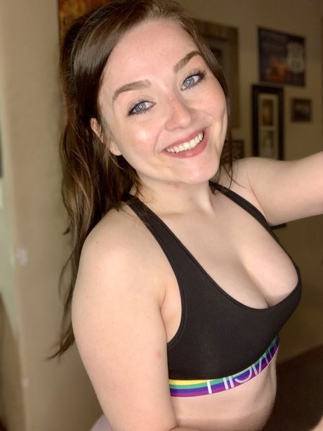 Naakte gelekte OnlyFans-foto van Phatcatt