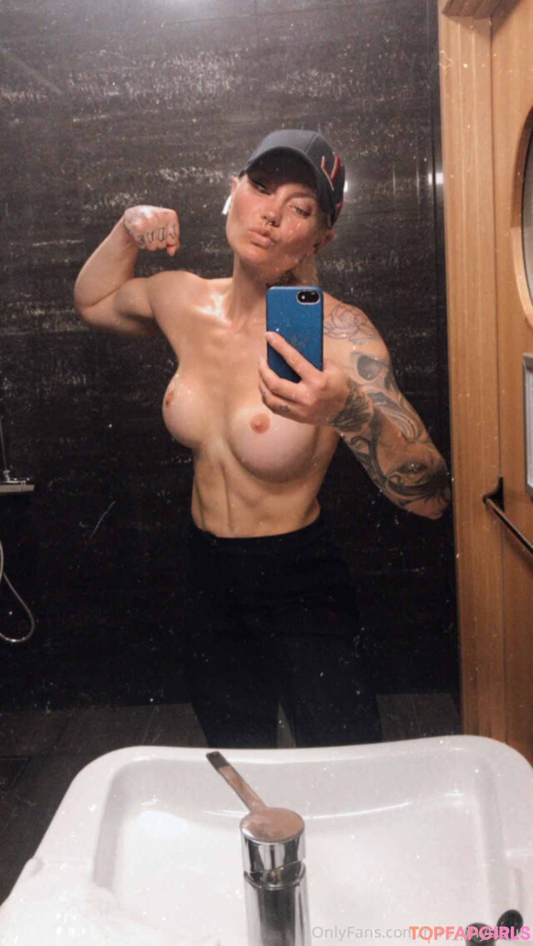 Naakte gelekte OnlyFans-foto van Pauline Von Schinkel #32 Naakte gelekte OnlyFans-foto van Pauline Von Schinkel #32