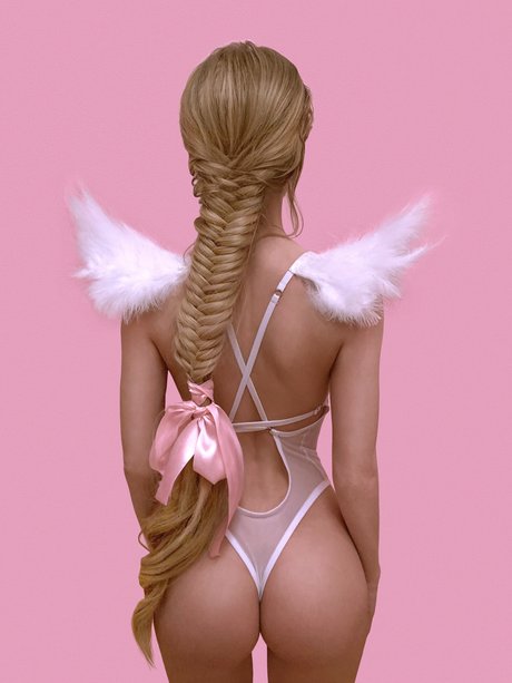 Angelica Kenova