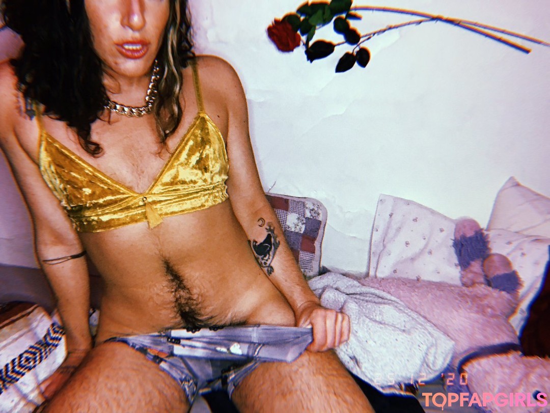 Naakte gelekte OnlyFans-foto van Olive Wren #9 Naakte gelekte OnlyFans-foto van Olive Wren #9