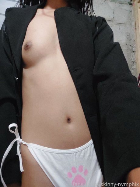Naakte gelekte OnlyFans-foto van Skinny Lala