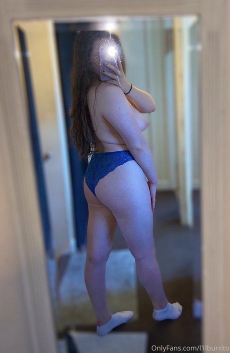 Naakte gelekte OnlyFans-foto van Xsarahlbx