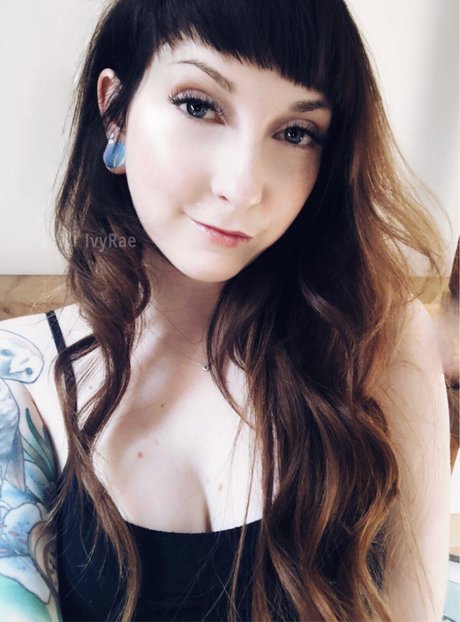 Ivy laura