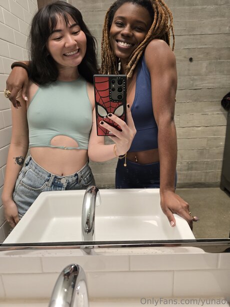 Yunaof