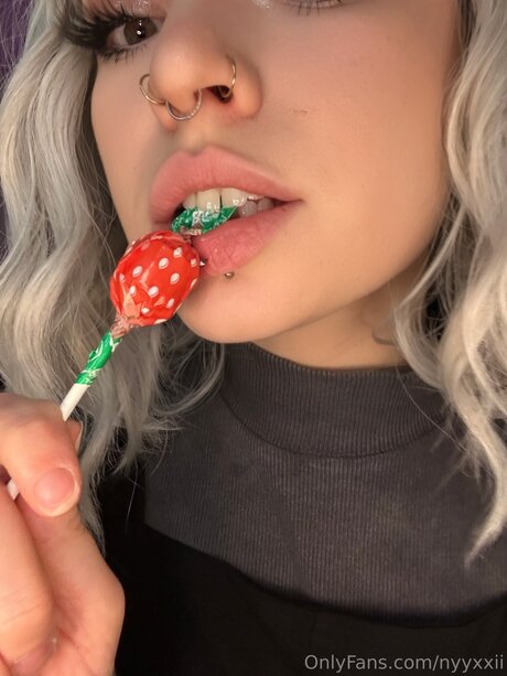 Naakte gelekte OnlyFans-foto van Nyyxxii