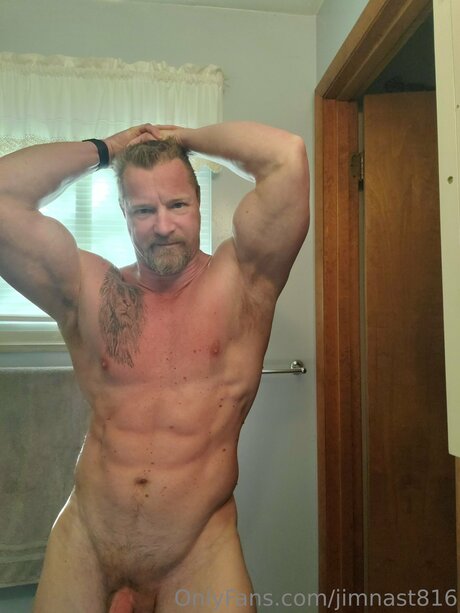 Naakte gelekte OnlyFans-foto van Jimnast816