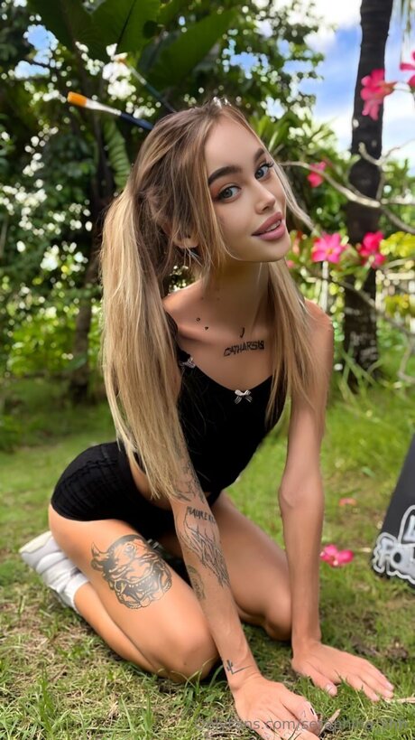 Naakte gelekte OnlyFans-foto van Seraphina Shh