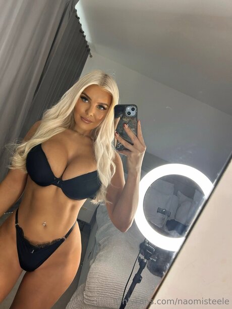 Naomisteele