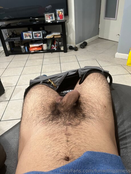 Naakte gelekte OnlyFans-foto van Funwithgamess
