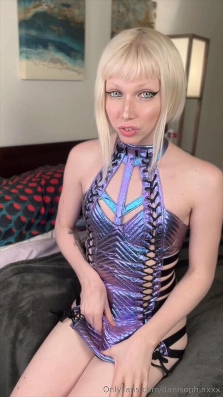 Naakte gelekte OnlyFans-foto van Danisophiaxxx
